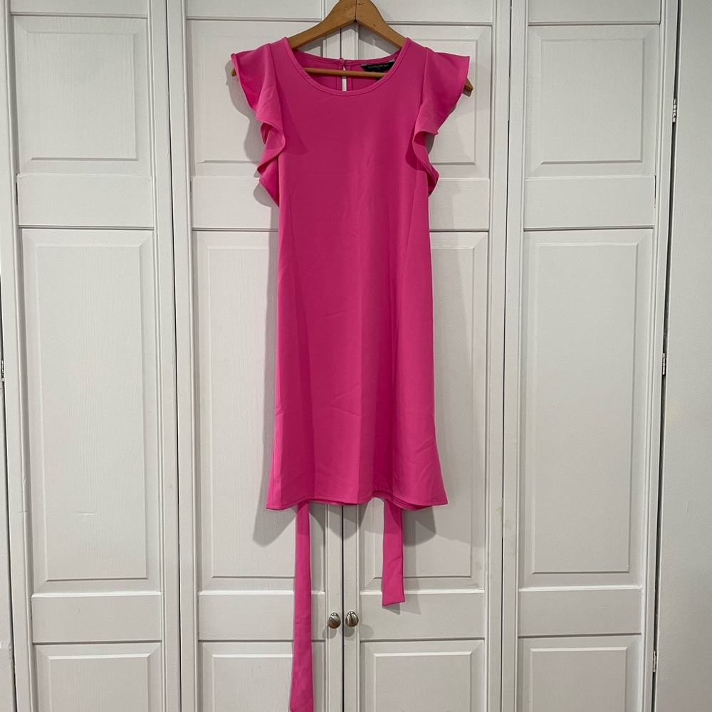 Banana Republic Flutter Sleeve Dress 💕